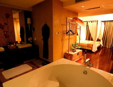 长沙雨花养生会所的黄昏恋：当爱情遇上八十岁